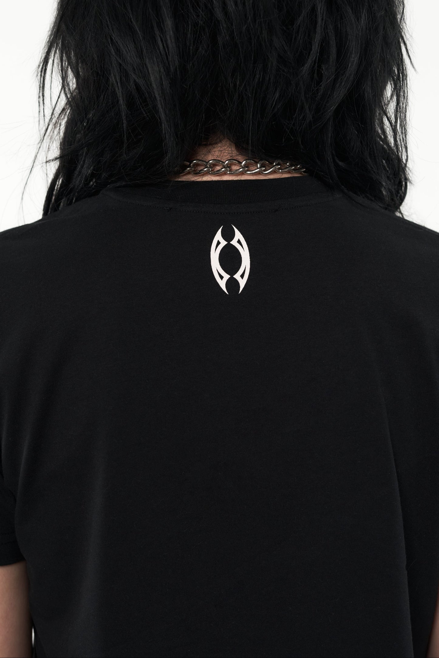THORNY TEE